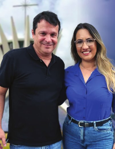 Reguffe, ex-senador, ao lado da Subtenente Cintya Muniz